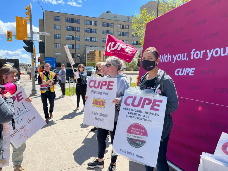 Manitoba health-care support workers want new deal after 5 years without a contract