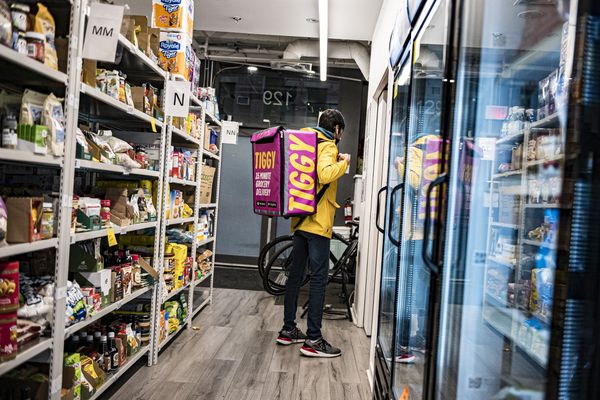 Grocery-delivery corporations race to compete in fast commerce